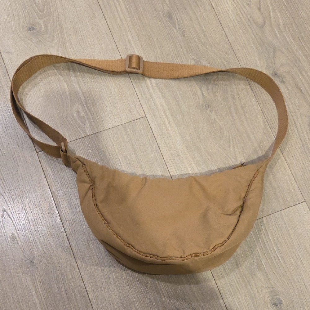 Uniqlo Sling